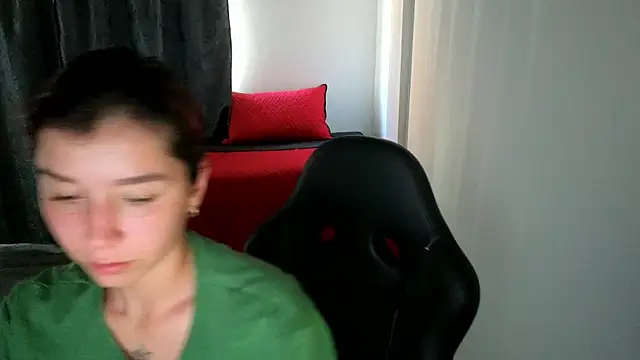 Skinny_queen_20 live