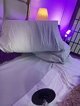 Kate_deville live