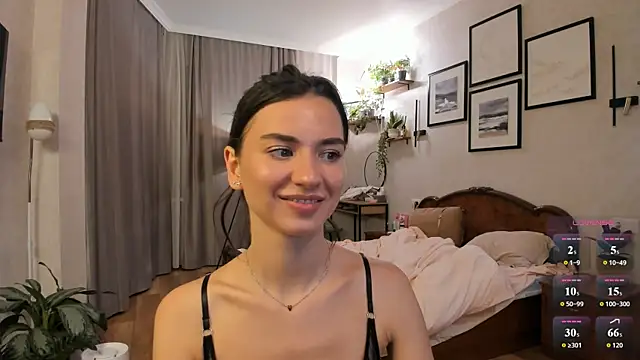 NicoleLuv live