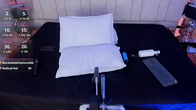 NiaVeraa live