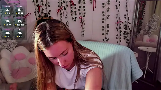 _BellaClark live