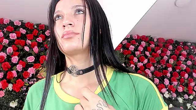 MilaWhitte live