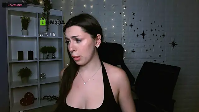 amalialowell live