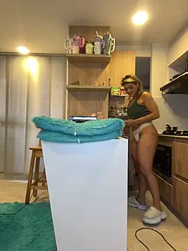 tabata_monroee live