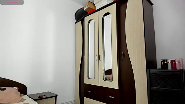 MiaCrush69 live