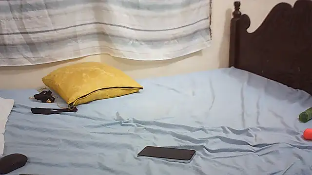 emmyteaz1 live