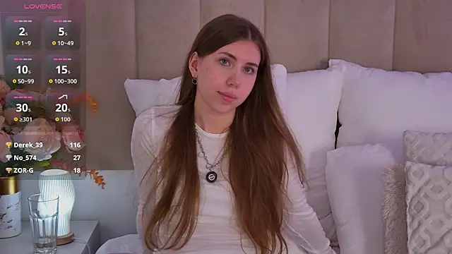 EvaAkiins live