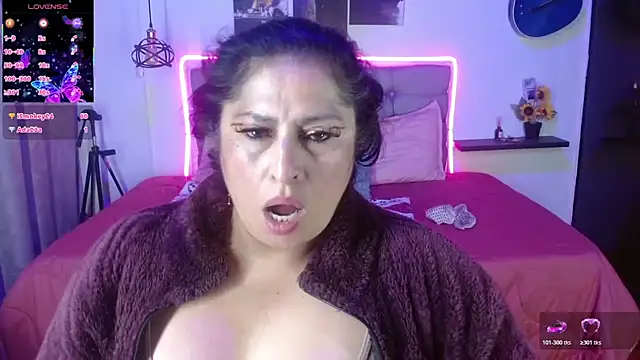 Keyla01_ live