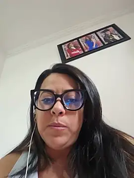 Nicoleefaith_ live