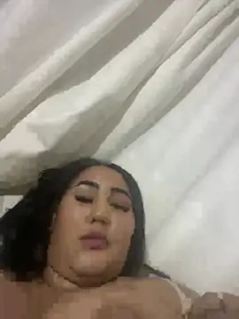 Valentina_Tilly live
