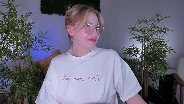 Colleen_Blake live