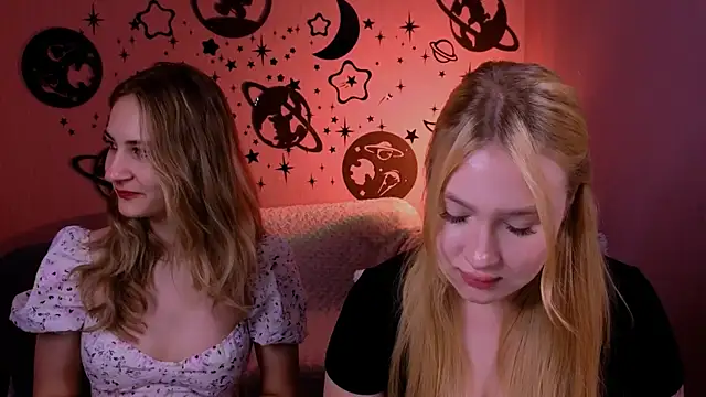 playful_sophie live