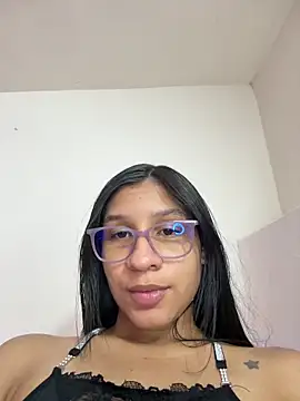Danaeluxe live