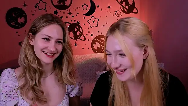playful_sophie live