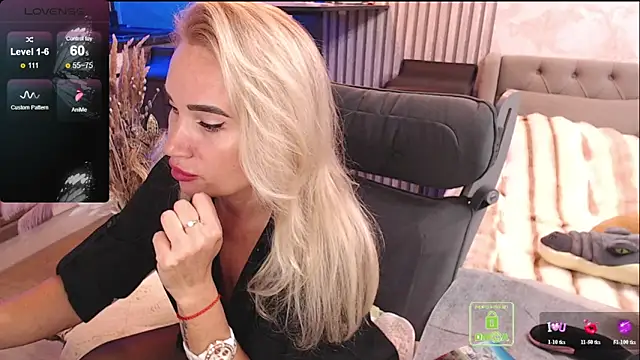 FreeBerryMILF live