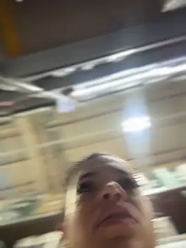 JuanitaMore01 live