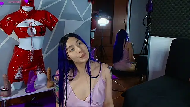 karlamoon23 live