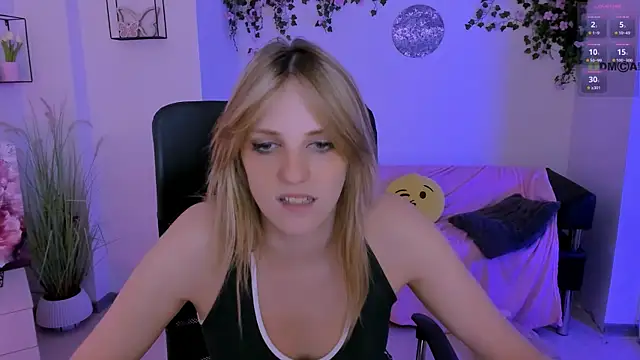 nikole_kitt live