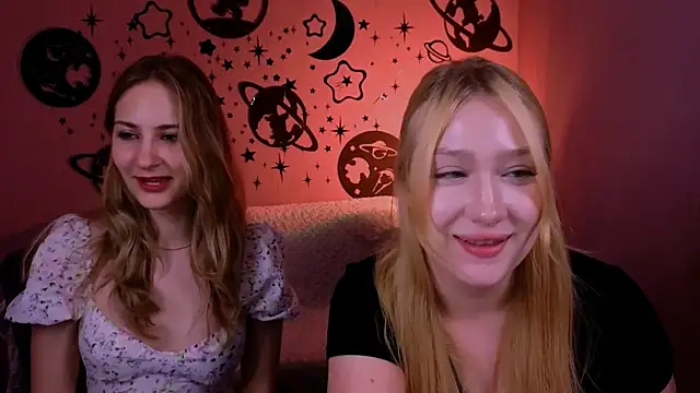 playful_sophie live