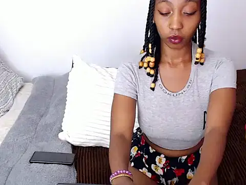 Thee_habibah live