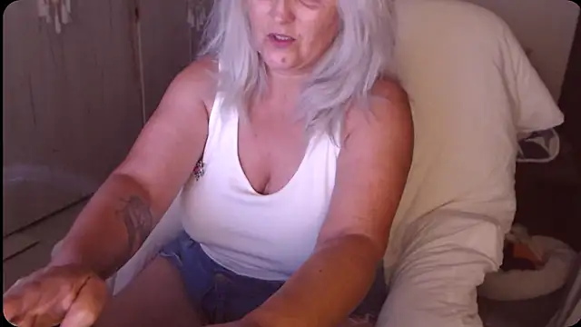Divineblond live
