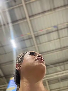 JuanitaMore01 live