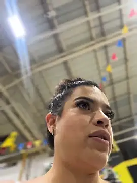 JuanitaMore01 live