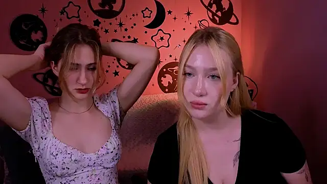 playful_sophie live