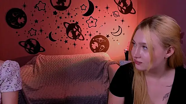 playful_sophie live