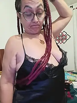 AlessandraLeroy live