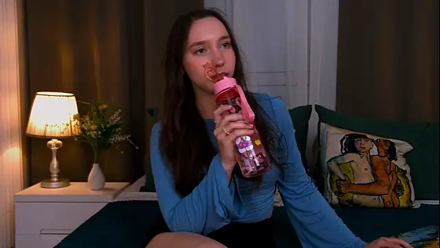 Suzaneey live