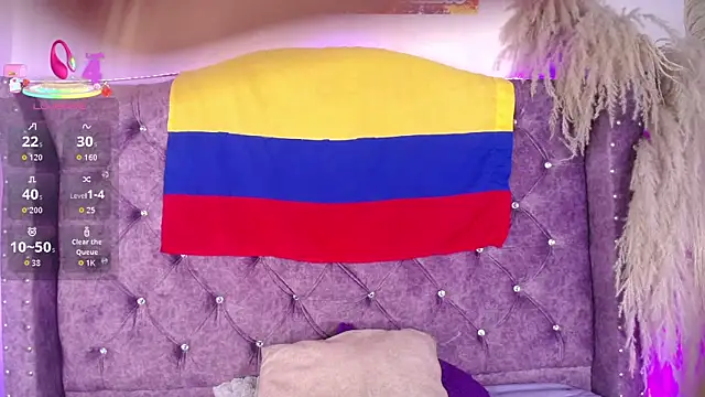Violet_Collins1 live