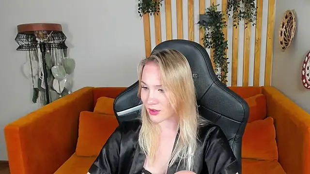 ElaraVoltage live