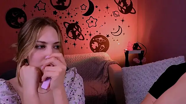 playful_sophie live