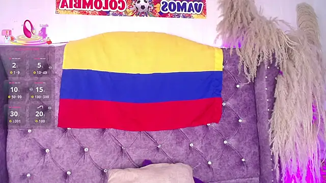 Violet_Collins1 live