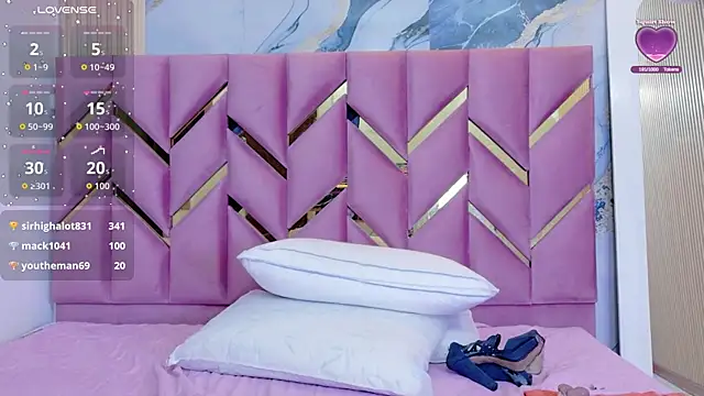 curvybuffgirllll live