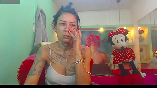 lorenapinto live