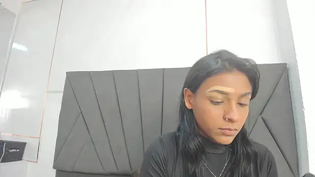 LesliePetit live