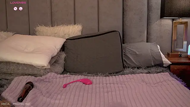 Angelina_Dior live
