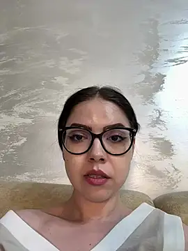KaylaLewys live