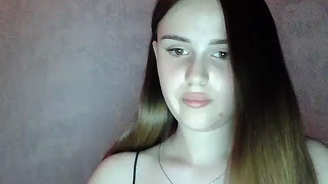 SweetLoraa live
