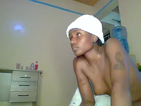 kiki8390 live