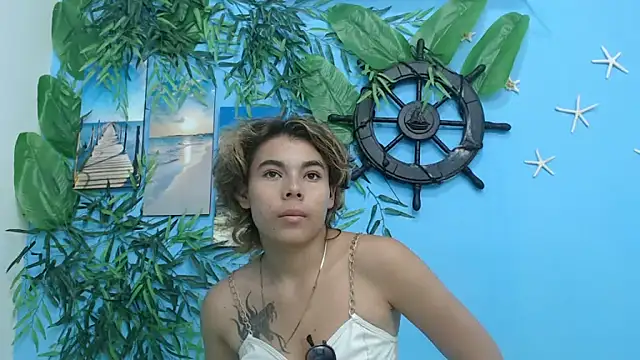 skinnysexy18 live