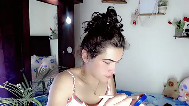 NathalialLooes live