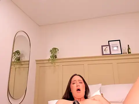Miacollins0 live