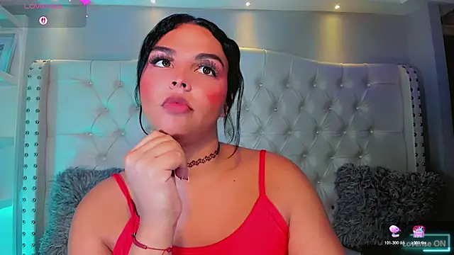 Maia_Hotts live