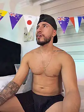 Thiago_Hill live
