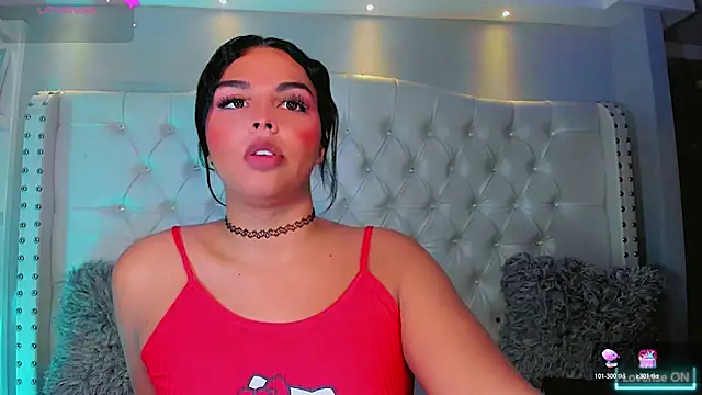 Maia_Hotts live