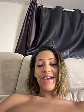 vicky_bass_ live