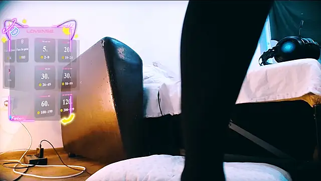 Littlepinkcat live